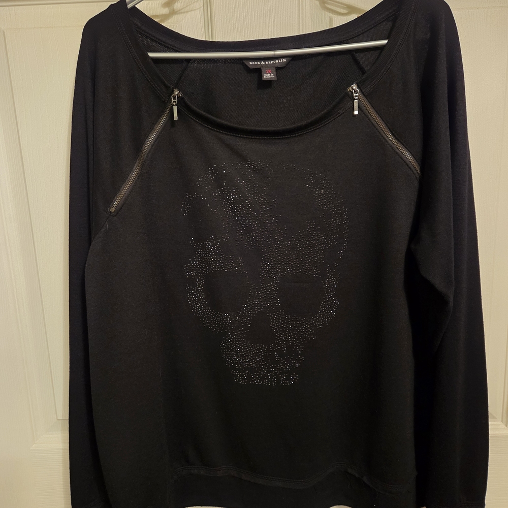 Rock & Republic Black Sweatshirt Edgy